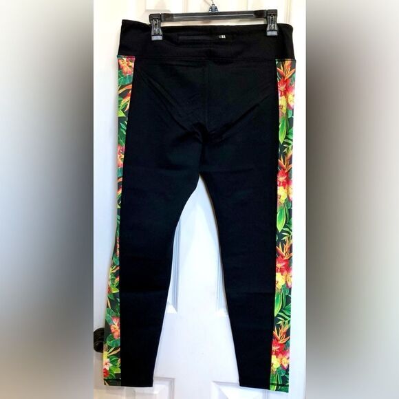FITWEAR FASHION - NWT- L Sz 12 Tropic Power Leggings. Super Soft & Sculpting - Picture 3 of 14
